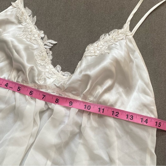 Beautiful Bridal chemise and Robe Set White Lace Beaded Size Medium NWOT - Picture 9 of 11